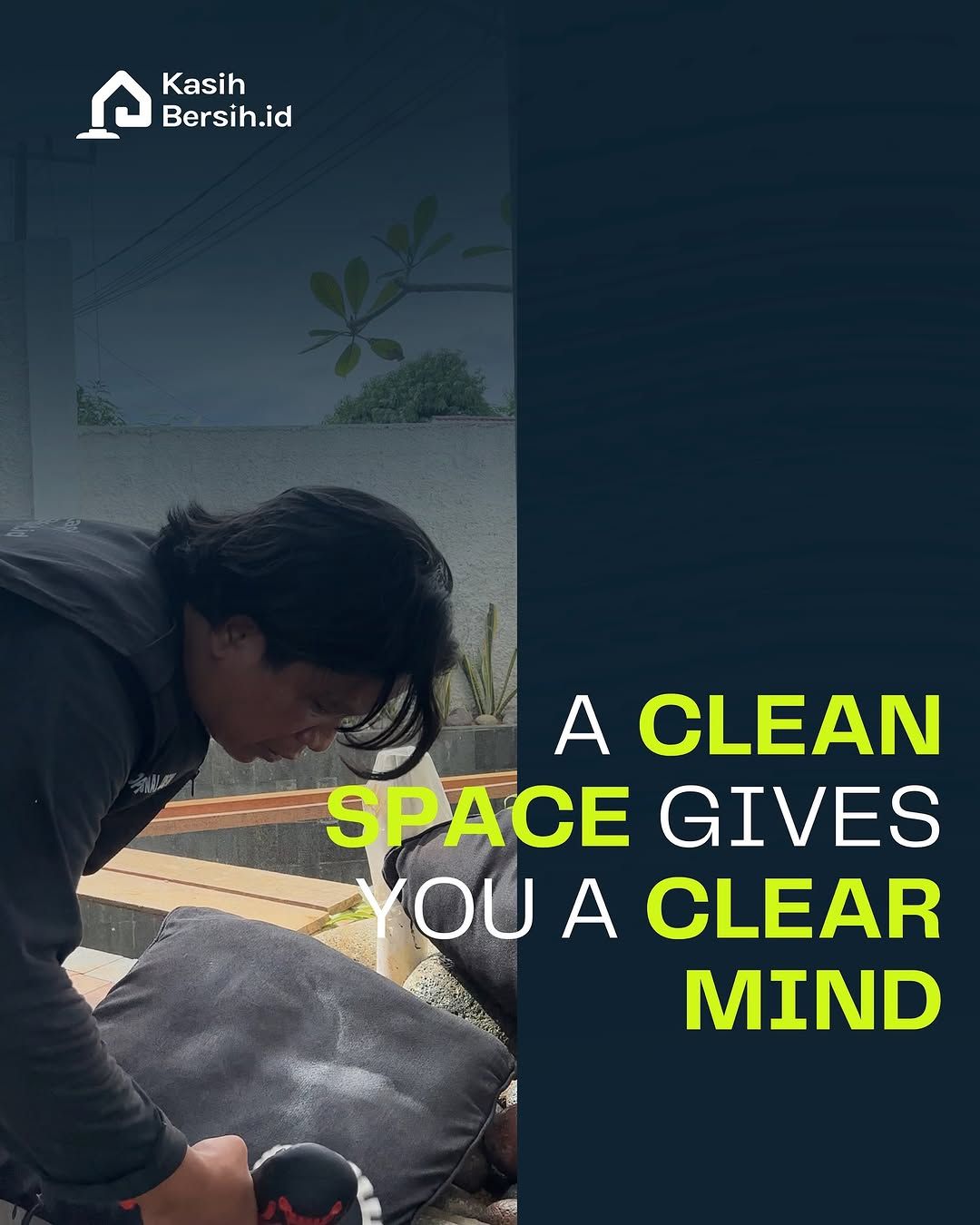 Tim Kasih Bersih melayani pelanggan di Tarakan